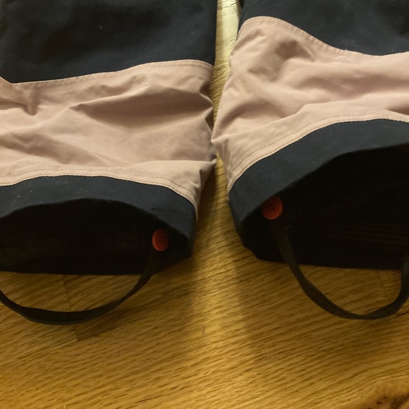 Helly Hansen Girl's Ski Bibs - Picture 3 of 9